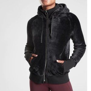 NWOT $118 Athleta Triumph Hoodie in Double Cozy Karma black SOLD OUT